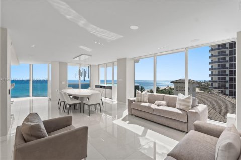 Condo in Miami Beach, Florida, 5 bedrooms  № 1973135 - photo 20