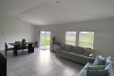 Casa en alquiler en Winter Haven, Florida, 3 dormitorios, 143.07 m2 № 1806571 - foto 3