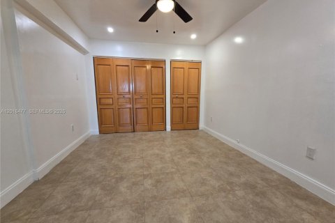 Villa ou maison à louer à Miami, Floride: 1 chambre № 2248456 - photo 11