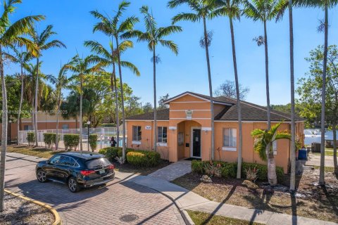 Copropriété à vendre à Hollywood, Floride: 2 chambres, 69.58 m2 № 1935604 - photo 17