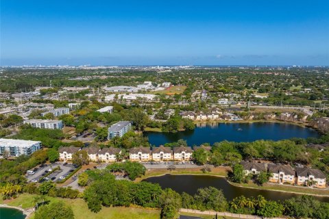 Copropriété à vendre à Hollywood, Floride: 2 chambres, 69.58 m2 № 1935604 - photo 23
