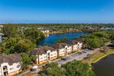 Copropriété à vendre à Hollywood, Floride: 2 chambres, 69.58 m2 № 1935604 - photo 21