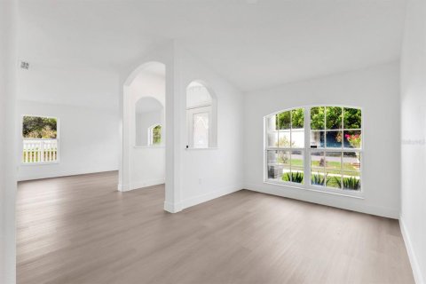 House in Kissimmee, Florida 4 bedrooms, 192.03 sq.m. № 2258692 - photo 11
