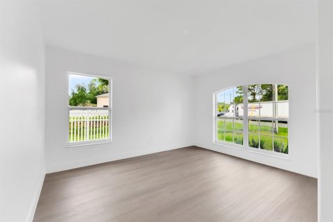House in Kissimmee, Florida 4 bedrooms, 192.03 sq.m. № 2258692 - photo 8
