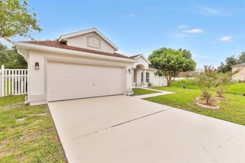 House in Kissimmee, Florida 4 bedrooms, 192.03 sq.m. № 2258692 - photo 6