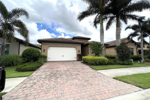 Villa ou maison à vendre à Nokomis, Floride: 3 chambres, 184.32 m2 № 1888515 - photo 1