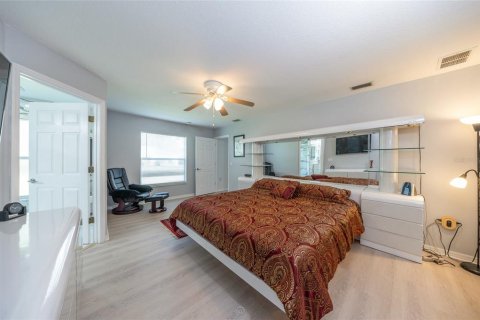House in Palm Coast, Florida 3 bedrooms, 187.01 sq.m. № 2347632 - photo 12