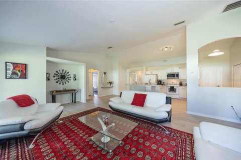 House in Palm Coast, Florida 3 bedrooms, 187.01 sq.m. № 2347632 - photo 10