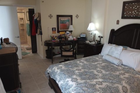 Condo in Miami Beach, Florida, 1 bedroom  № 1486064 - photo 11