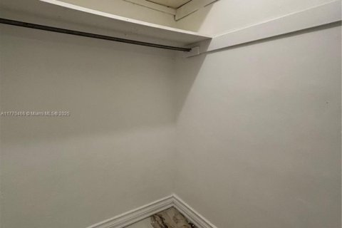 Купить кондоминиум в Майами, Флорида 1 спальня, 83.43м2, № 1692549 - фото 13