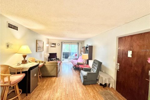 Condo in Altamonte Springs, Florida, 3 bedrooms  № 1740423 - photo 10