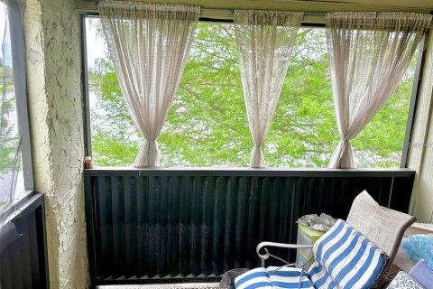 Condo in Altamonte Springs, Florida, 3 bedrooms  № 1740423 - photo 4