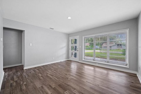 Villa ou maison à vendre à Tampa, Floride: 3 chambres, 124.02 m2 № 2138886 - photo 9