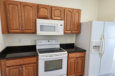 Condo in Lutz, Florida, 2 bedrooms  № 1722344 - photo 11