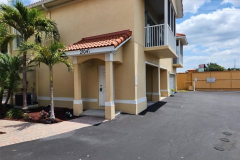 Condo in Lutz, Florida, 2 bedrooms  № 1722344 - photo 1