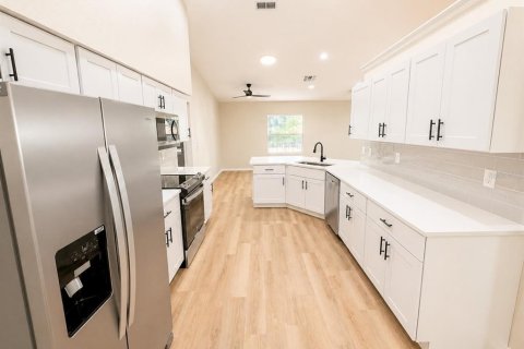 Casa en venta en Summerfield, Florida, 3 dormitorios, 166.67 m2 № 2129397 - foto 2