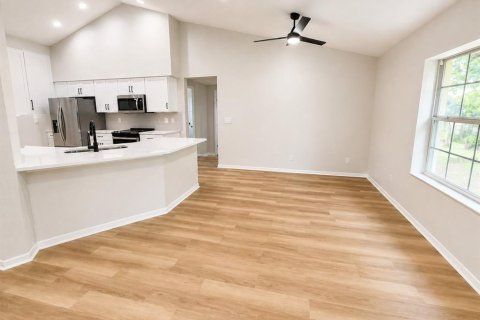 Casa en venta en Summerfield, Florida, 3 dormitorios, 166.67 m2 № 2129397 - foto 4