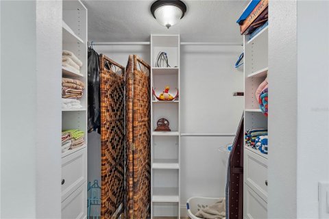 Condo in Saint Petersburg, Florida, 1 bedroom  № 1197974 - photo 17