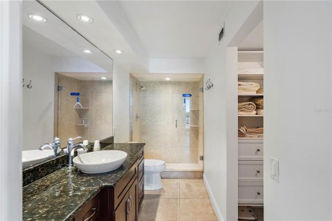 Condo in Saint Petersburg, Florida, 1 bedroom  № 1197974 - photo 15