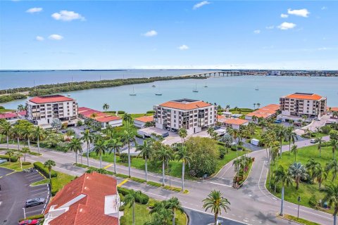 Condo in Saint Petersburg, Florida, 1 bedroom  № 1197974 - photo 28