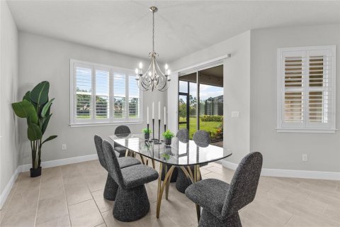 House in Sarasota, Florida 3 bedrooms, 230.68 sq.m. № 2151740 - photo 16