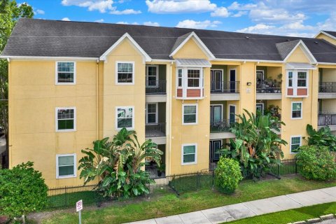 Condo in Tampa, Florida, 2 bedrooms  № 2379377 - photo 2