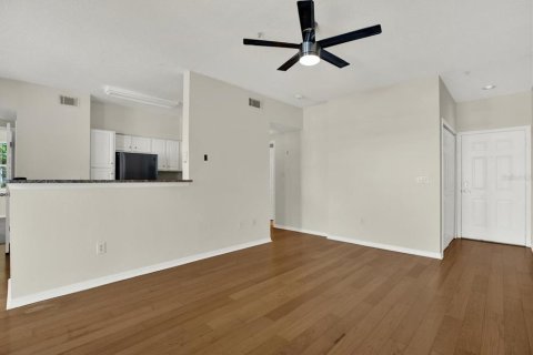 Condo in Tampa, Florida, 2 bedrooms  № 2379377 - photo 7