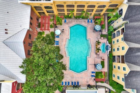 Condo in Tampa, Florida, 2 bedrooms  № 2379377 - photo 28