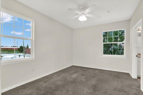 Condo in Tampa, Florida, 2 bedrooms  № 2379377 - photo 15