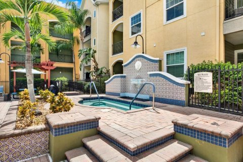 Condo in Tampa, Florida, 2 bedrooms  № 2379377 - photo 30