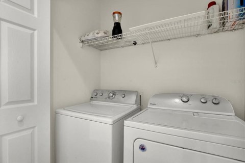 Condo in Tampa, Florida, 2 bedrooms  № 2379377 - photo 23