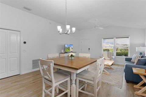 House in The Villages, Florida 2 bedrooms, 87.89 sq.m. № 2126936 - photo 15