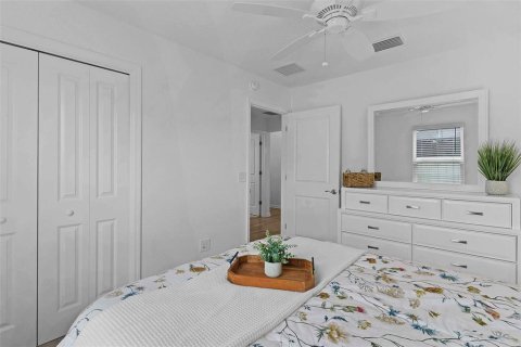 House in The Villages, Florida 2 bedrooms, 87.89 sq.m. № 2126936 - photo 23