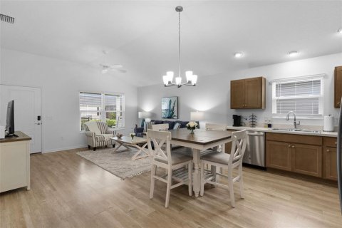 House in The Villages, Florida 2 bedrooms, 87.89 sq.m. № 2126936 - photo 11