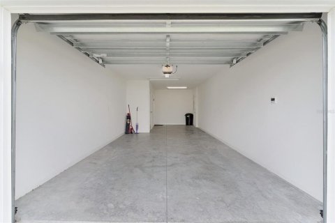 House in The Villages, Florida 2 bedrooms, 87.89 sq.m. № 2126936 - photo 27