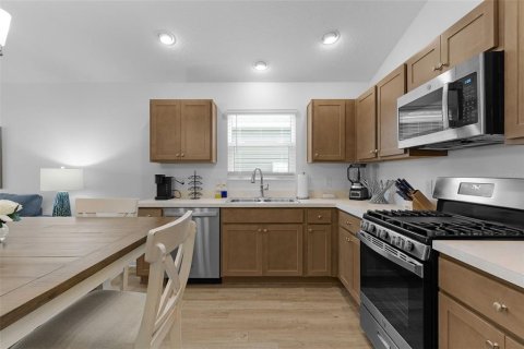 House in The Villages, Florida 2 bedrooms, 87.89 sq.m. № 2126936 - photo 16