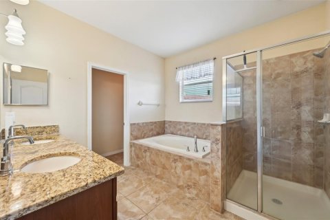 House in Ruskin, Florida 4 bedrooms, 238.11 sq.m. № 1609123 - photo 21