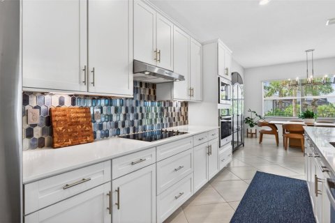 House in WELLEN PARK in Venice, Florida 3 bedrooms, 246.28 sq.m. № 2152191 - photo 10