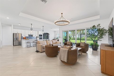 House in WELLEN PARK in Venice, Florida 3 bedrooms, 246.28 sq.m. № 2152191 - photo 6