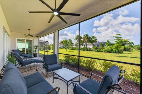 House in WELLEN PARK in Venice, Florida 3 bedrooms, 246.28 sq.m. № 2152191 - photo 15