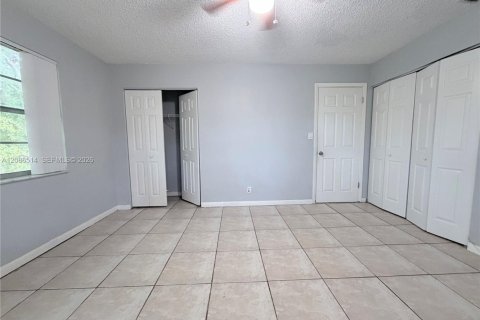 Condominio en alquiler en Davie, Florida, 2 dormitorios, 88.26 m2 № 2357211 - foto 13