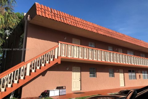 Condominio en Davie, Florida, 2 dormitorios  № 2357211