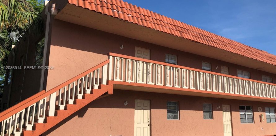 Condominio en Davie, Florida, 2 dormitorios  № 2357211