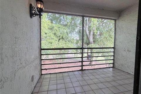 Condominio en alquiler en Davie, Florida, 2 dormitorios, 88.26 m2 № 2357211 - foto 17