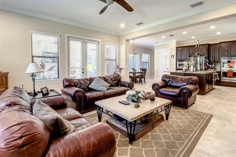 House in Lutz, Florida 4 bedrooms, 390.75 sq.m. № 1636967 - photo 5