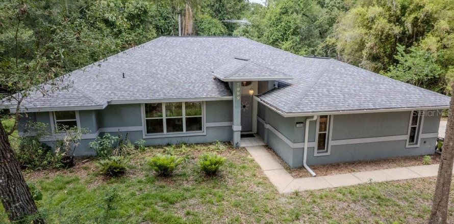 Villa ou maison à Dunnellon, Floride 3 chambres, 178.47 m2 № 2104492