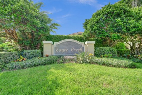 Casa en venta en Coral Springs, Florida, 3 dormitorios, 186.45 m2 № 1856943 - foto 2