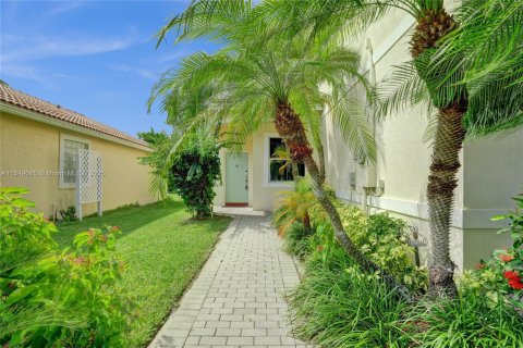 Casa en venta en Coral Springs, Florida, 3 dormitorios, 186.45 m2 № 1856943 - foto 5
