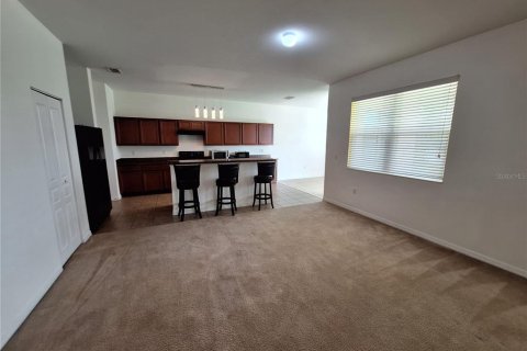 Villa ou maison à louer à Punta Gorda, Floride: 3 chambres, 218.23 m2 № 2414959 - photo 4