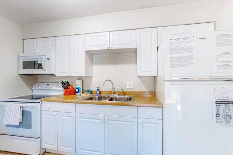Condo in Clearwater, Florida, 1 bedroom  № 1536665 - photo 4